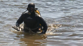 Водолазы обследовали дно Волги у городского пляжа Астрахани