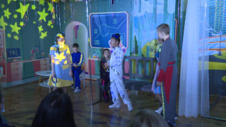 В Астраханском драмтеатре состоялась премьера инклюзивного спектакля 