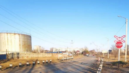 В Ахтубинске 17 ноября временно ограничат движение через ж/д переезд