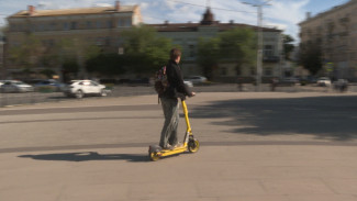 В Астрахани резко увеличилось количество нарушителей на электросамокатах