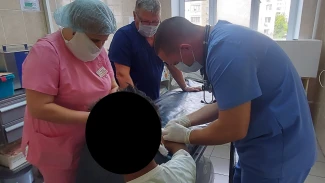 В Астрахани юноша чуть не умер после травмы руки