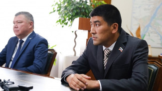 В Астрахани губернатор поздравил с победой новоиспеченных глав районов