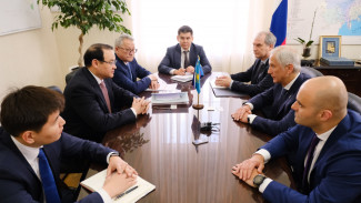 Астраханские власти обсудили с делегацией из Казахстана вопросы сотрудничества