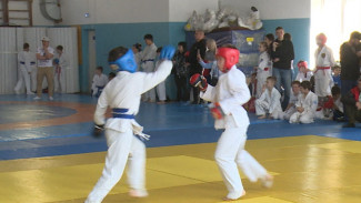 В Астрахани в спортшколе прошли соревнования в поддержку российских военных 