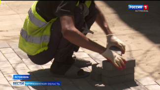 В Астрахани подрядчики трудятся на улицах Костина и Пугачёва одновременно