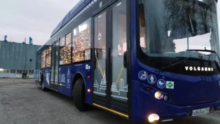 Новогодние автобусы начали курсировать в Астрахани