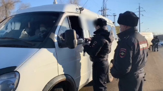 В Астрахани сняли с рейса два микроавтобуса из-за нарушений