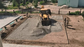 Под Астраханью по просьбе местных жителей возводят воркаут-площадку 