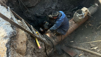 «Астрводоканал» ликвидировал течь на напорном коллекторе по улице Ак. Королёва