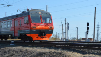 Для астраханских дачников электричка будет делать допостановку