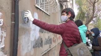 В Астрахани за сутки ликвидировали свыше 300 вандальных надписей