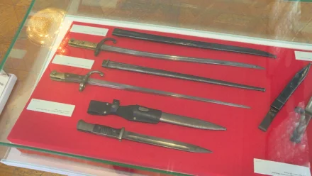 В Астрахани открылась выставка холодного оружия