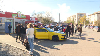 Юные астраханцы прокатились на спорткарах в рамках благотворительной акции