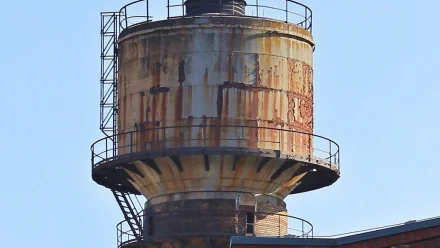 В Икрянинском районе Астраханской области буря снесла башню