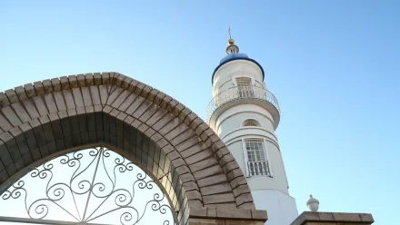 В Астрахани прошло 210 лет со дня обновления Белой мечети 