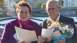 Супружеская пара из Астрахани отметила бриллиантовую свадьбу