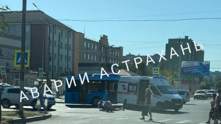  В Астрахани на Яблочкова водитель Kia сбил 21-летнюю девушку