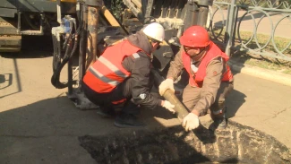 В Астрахани на площади Ленина меняют участок напорного коллектора