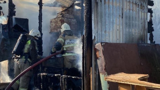 В Астрахани при пожаре в садовом доме погиб 46-летний мужчина