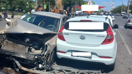 В ДТП на улице Яблочкова в Астрахани пострадали три человека