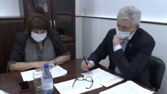 Более 80 человек обратилось к Леониду Огулю на минувшей неделе приёма граждан