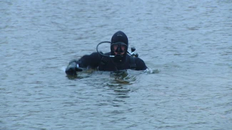 Астраханские водолазы проверили места для крещенских купаний