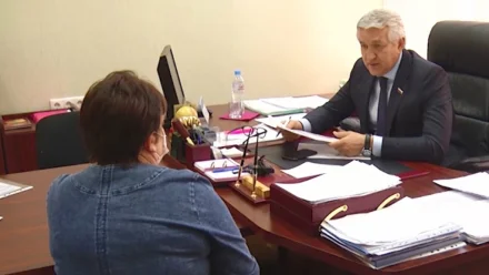 Леонид Огуль взял на контроль проблемы жителей Астрахани