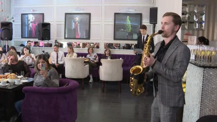 Лучшие артисты Астраханской области выступили перед мамами особенных детей