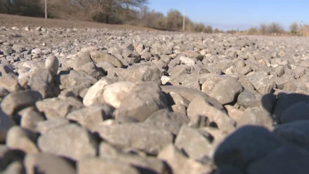 Астраханцы жалуются на плохое состояние подъездной дороги к селу Весёлая Грива