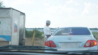 Астраханцам объяснили, почему берётся плата на одном из популярных пляжей региона
