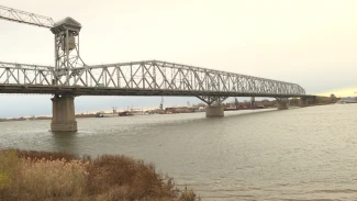 В Астрахани снова ограничат движение на Старом мосту и в центре города