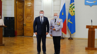 Игорь Бабушкин поздравил астраханских полицейских с профессиональным праздником