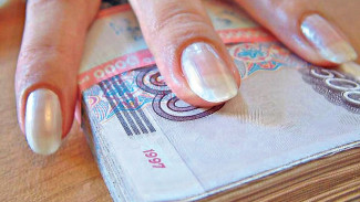 В Астраханской области педагог-психолог прикарманила деньги нацпроекта