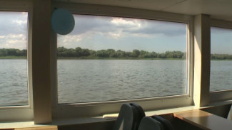 Астраханцев приглашают совершить прогулку по Волге на теплоходе