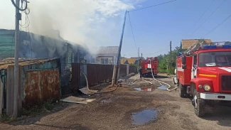 В Советском районе Астрахани произошёл крупный пожар 