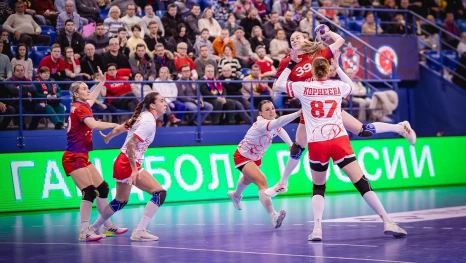«Астраханочка» уступила москвичкам с перевесом в 3 мяча