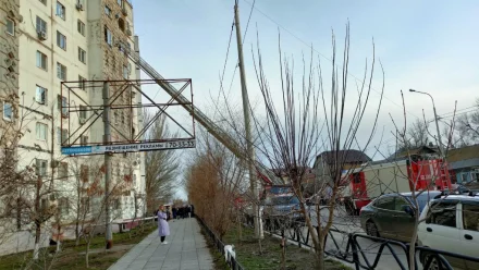 В Астрахани при пожаре в квартирах пострадали две девочки