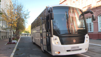 Астраханская область передала автобус для бойцов СВО