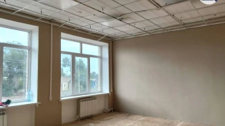 В Ахтубинском районе Астраханской области продолжается ремонт школы по нацпроекту