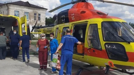 Астраханская санавиация эвакуировала с Каспия военнослужащую в коме 