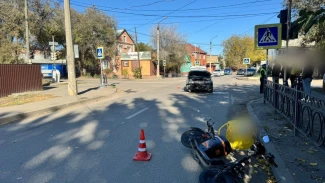 В Астрахани на пешеходном переходе сбили курьера