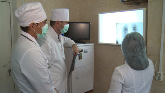 Енотаевская районная больница пополнилась новыми специалистами