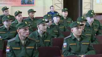 В Астрахани прошла торжественная отправка призывников в армию