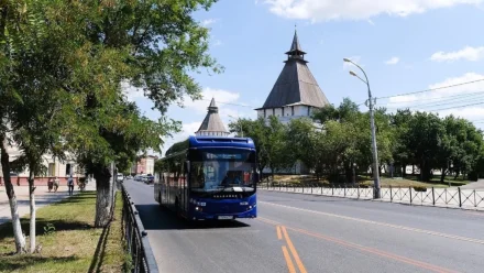 На 7 улицах Астрахани окончательно появятся выделенные полосы