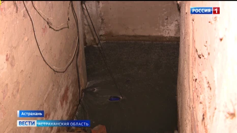 В Астрахани жители дома на Адмирала Нахимова почти полгода живут без горячей воды
