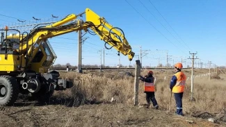 В Астраханской области устанавливают электропастухи около ж/д путей