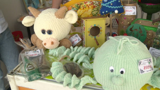 Воспитанники детдомов и интернатов представили свои работы на социальной ярмарке в Астрахани