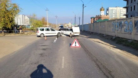 В Астрахани в ДТП на улице Островского пострадала 54-летняя женщина