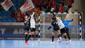 «Астраханочка» проиграла лидеру чемпионата