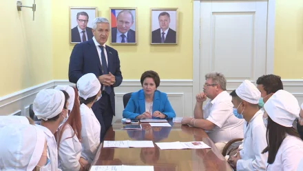 Леонид Огуль обсудил программу развития здравоохранения со студентами АГМУ